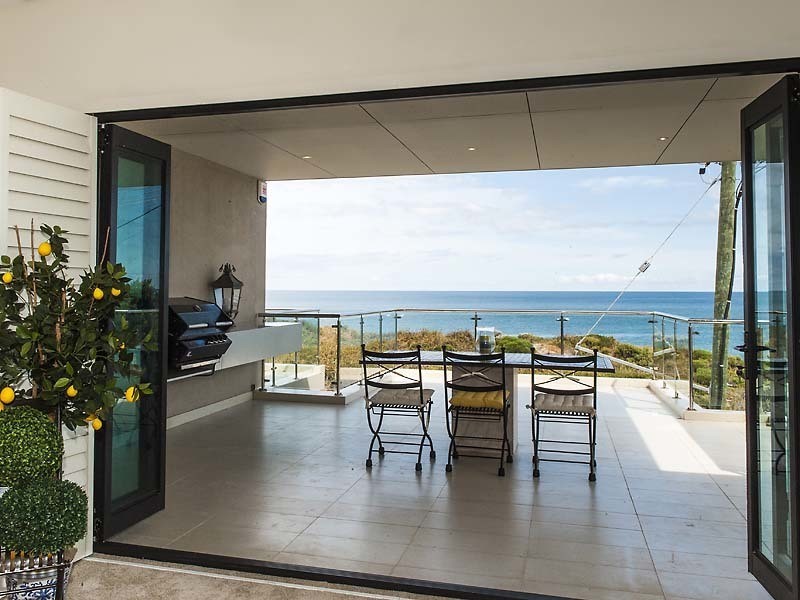 2/24 Oversby Street, Halls Head WA 6210