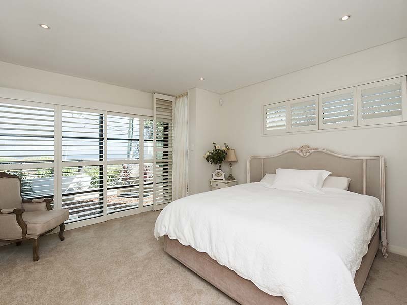 2/24 Oversby Street, Halls Head WA 6210