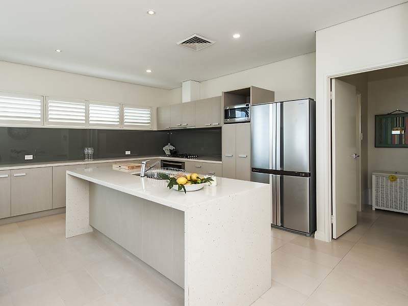 2/24 Oversby Street, Halls Head WA 6210