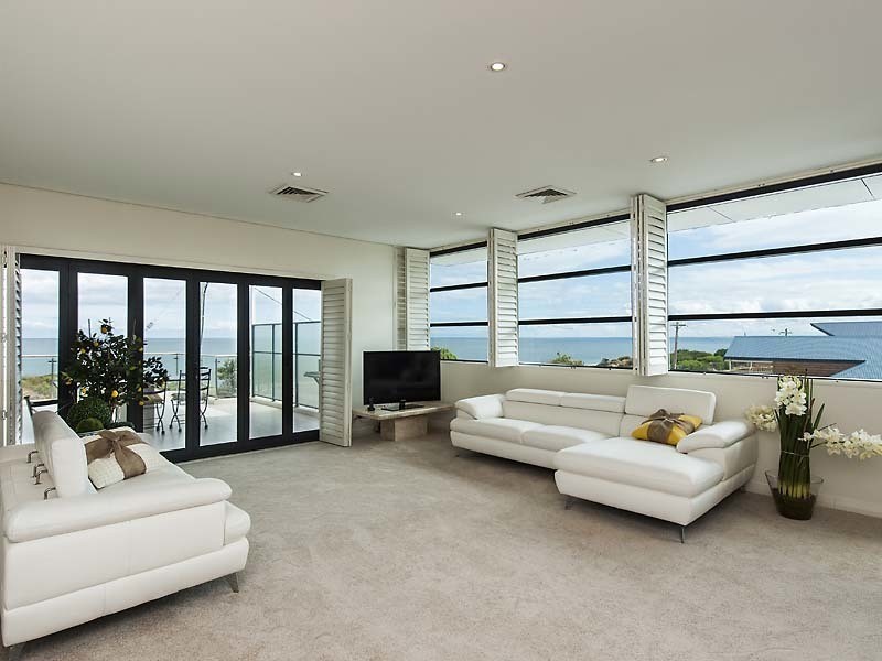 2/24 Oversby Street, Halls Head WA 6210