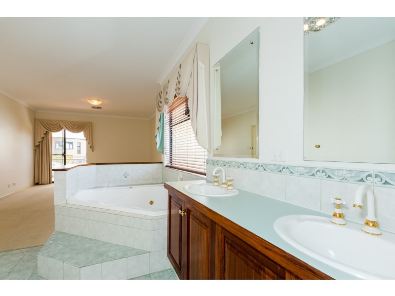 4 Cervantes Drive, Erskine WA 6210