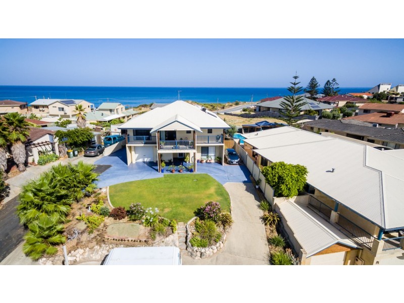 28 Mippi Road, Halls Head WA 6210