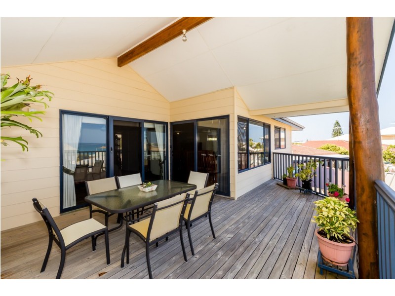 28 Mippi Road, Halls Head WA 6210