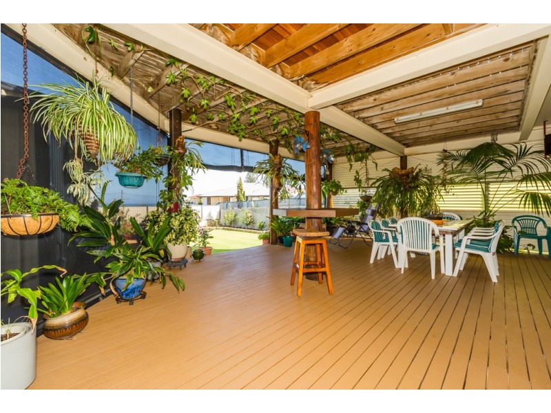 28 Mippi Road, Halls Head WA 6210