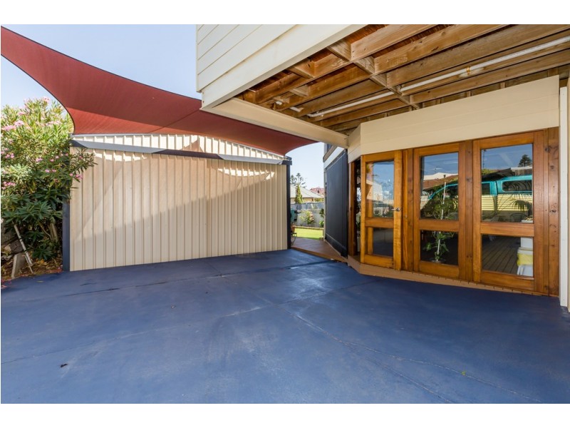 28 Mippi Road, Halls Head WA 6210