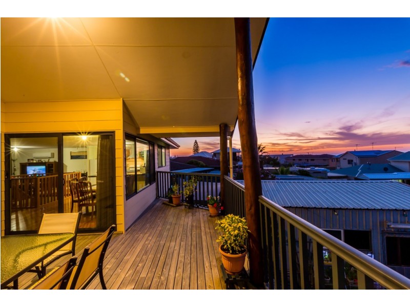 28 Mippi Road, Halls Head WA 6210