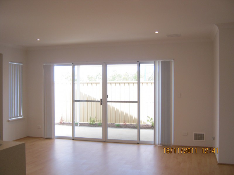 12 Kardan Loop, Falcon WA 6210