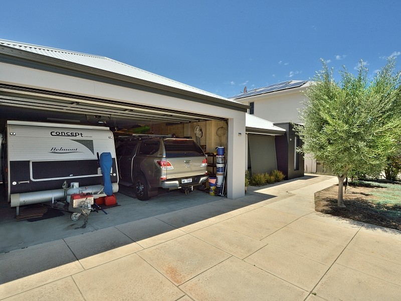 115 Hudson Drive, Dudley Park WA 6210