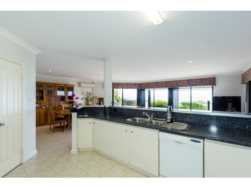 28 Ronsard Drive, San Remo WA 6210