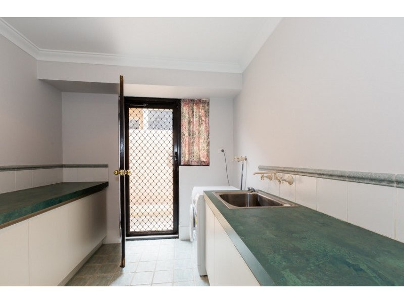 28 Ronsard Drive, San Remo WA 6210