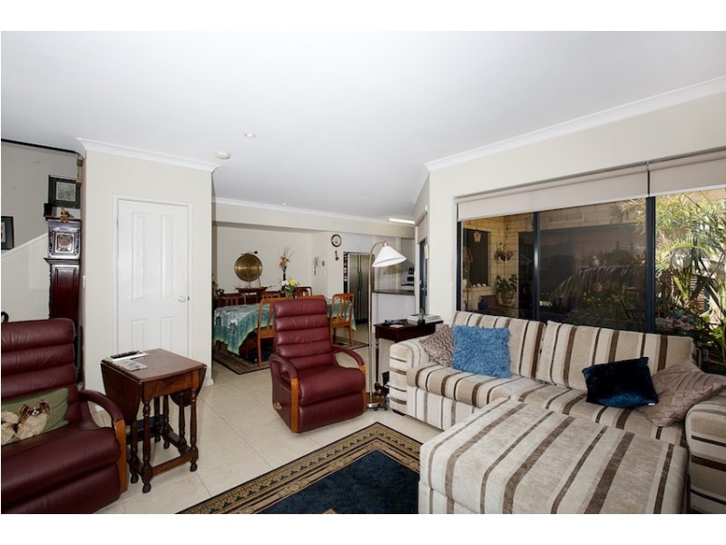 2/51 Sutton Street, Mandurah WA 6210