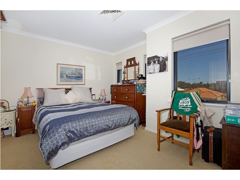 2/51 Sutton Street, Mandurah WA 6210