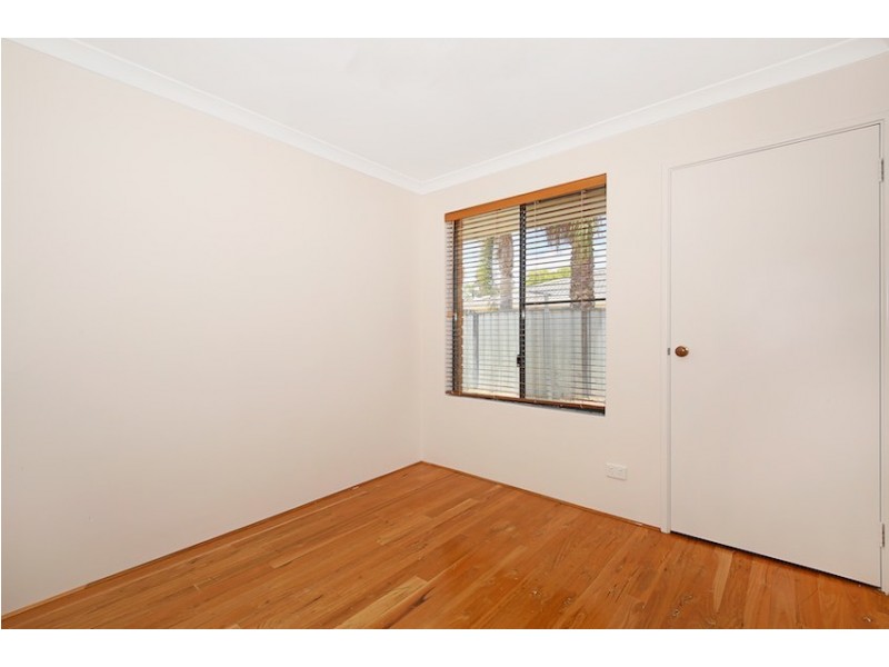 5 Medford Court, Meadow Springs WA 6210