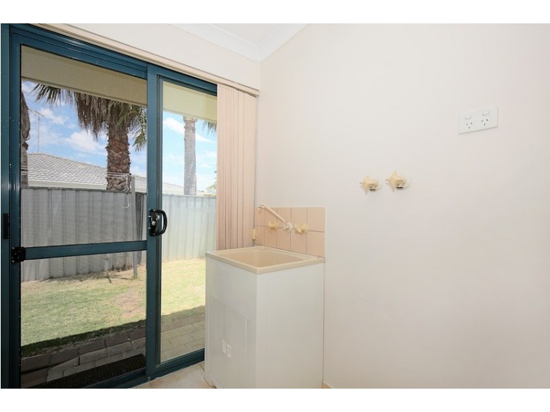 5 Medford Court, Meadow Springs WA 6210