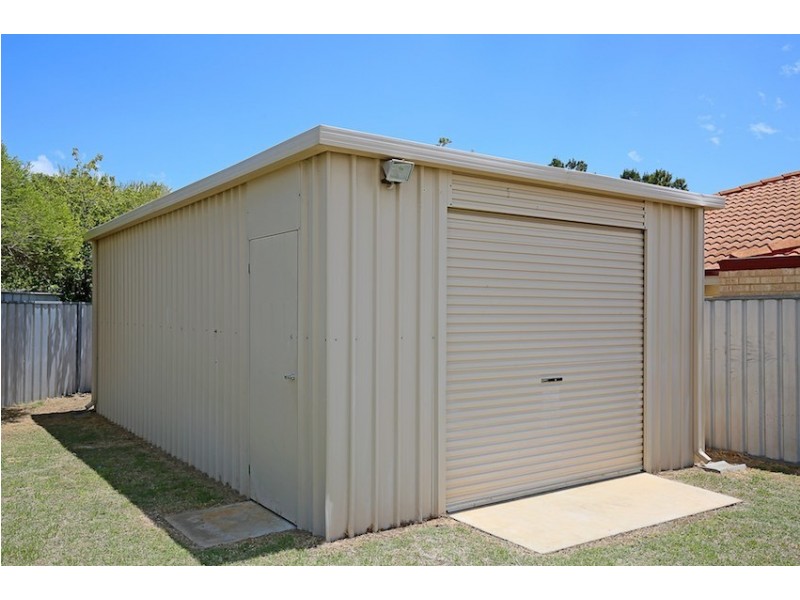 5 Medford Court, Meadow Springs WA 6210