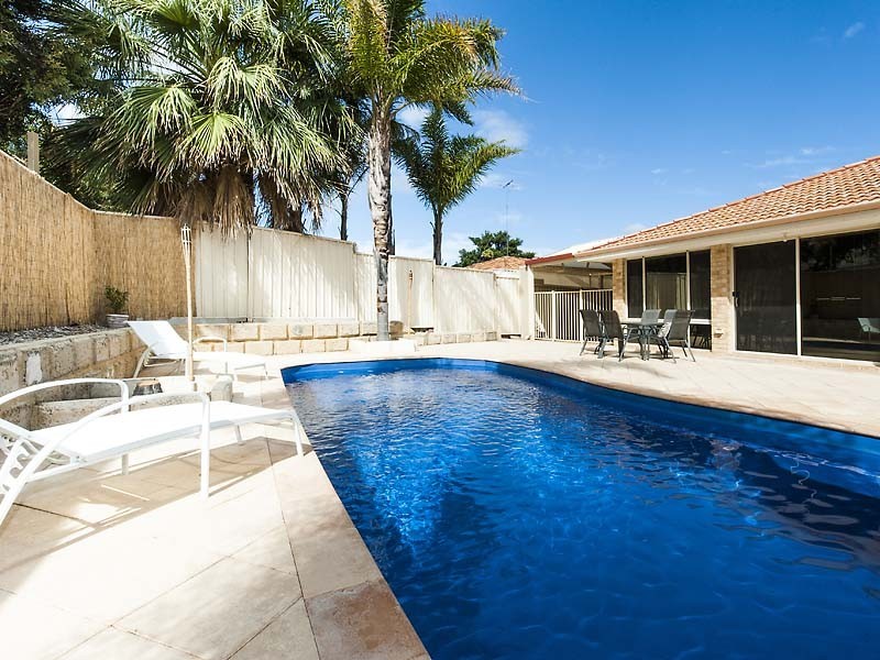 32 Pebble Beach Boulevard, Meadow Springs WA 6210