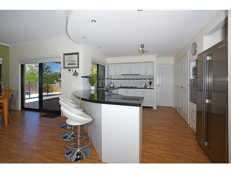 27 Fairborn Retreat, Meadow Springs WA 6210