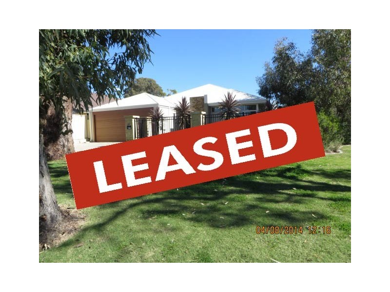 29 Warburton Trail, Lakelands WA 6180