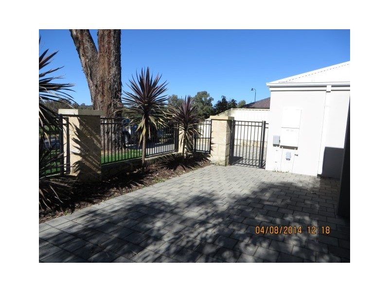 29 Warburton Trail, Lakelands WA 6180