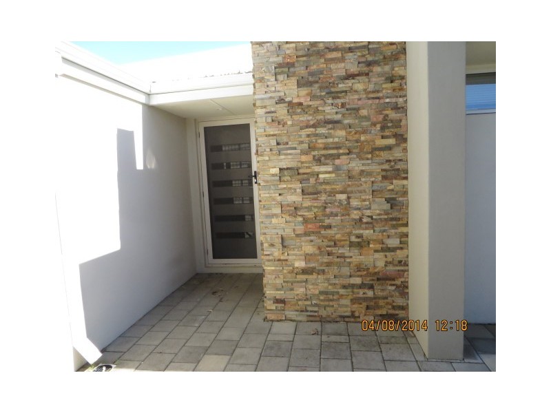 29 Warburton Trail, Lakelands WA 6180