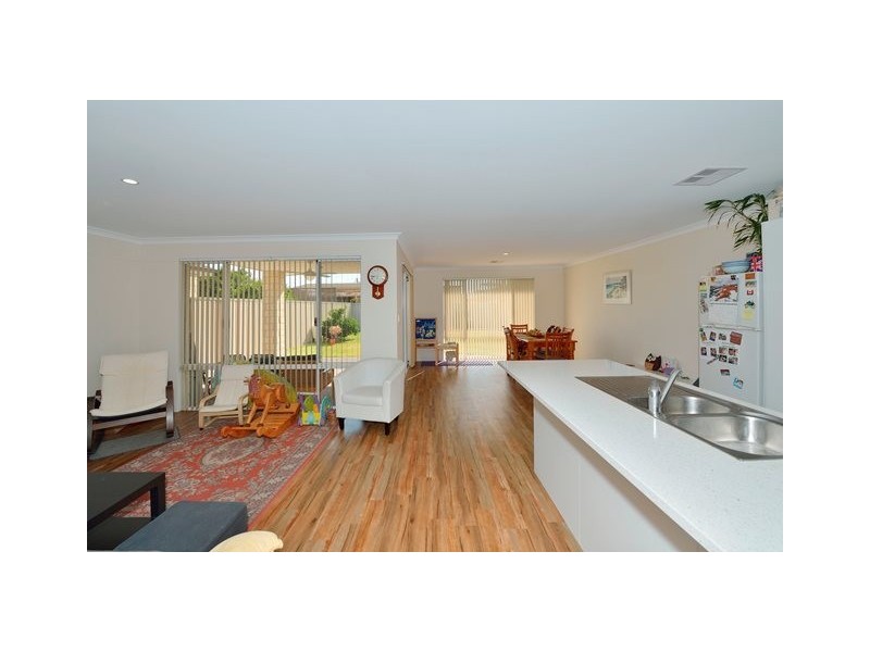 36 Kitchener Street, Dudley Park WA 6210