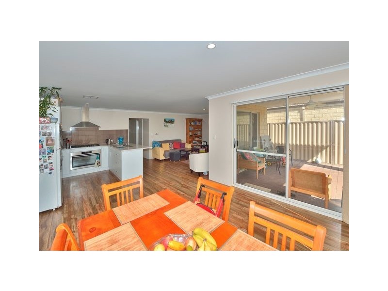 36 Kitchener Street, Dudley Park WA 6210