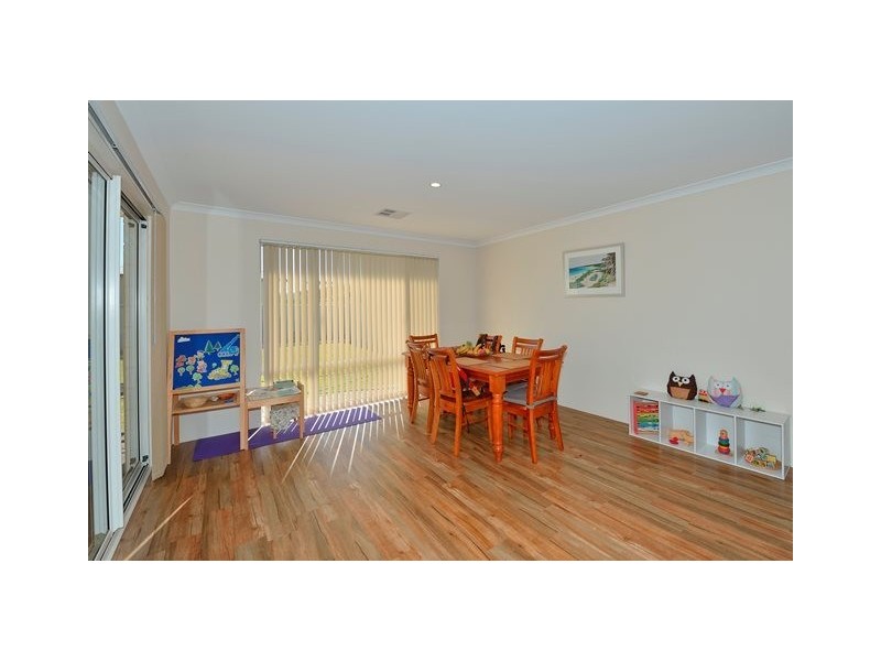 36 Kitchener Street, Dudley Park WA 6210