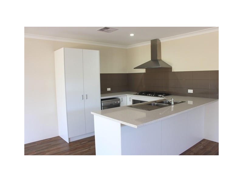 36 Kitchener Street, Dudley Park WA 6210