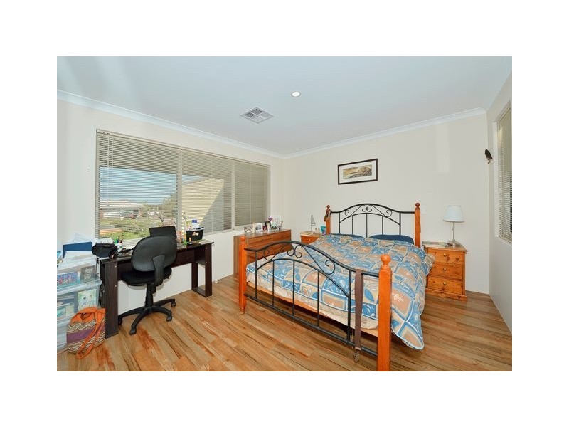 36 Kitchener Street, Dudley Park WA 6210