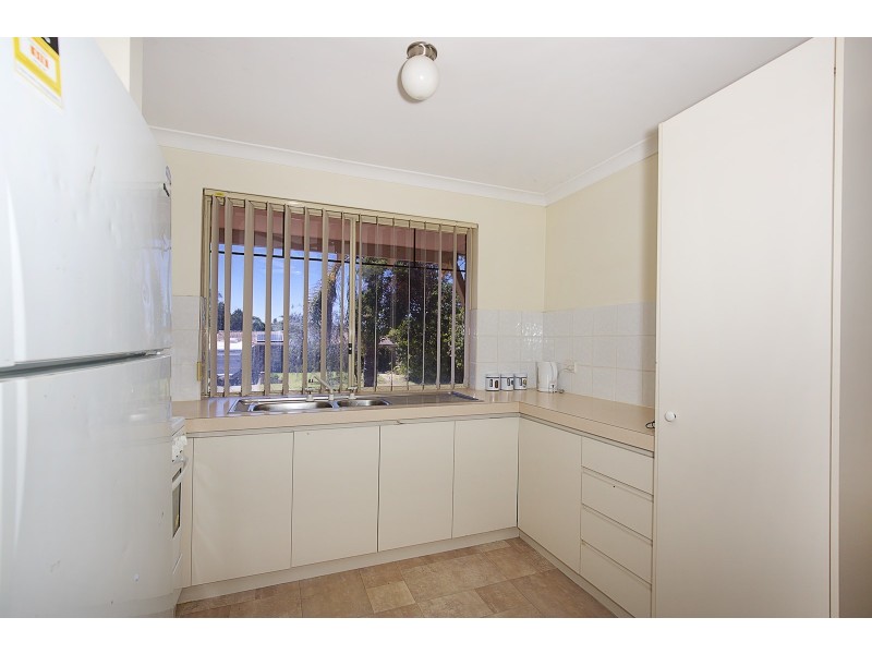 1/1 Elegant Drive, Greenfields WA 6210