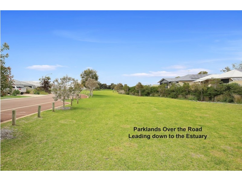 28 Kardan Loop, Falcon WA 6210