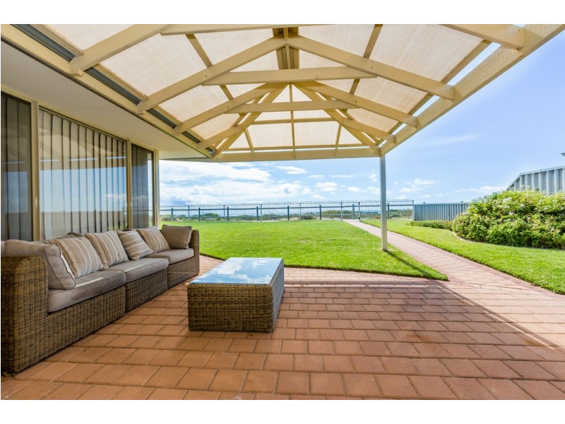 50 Ronsard Drive, San Remo WA 6210
