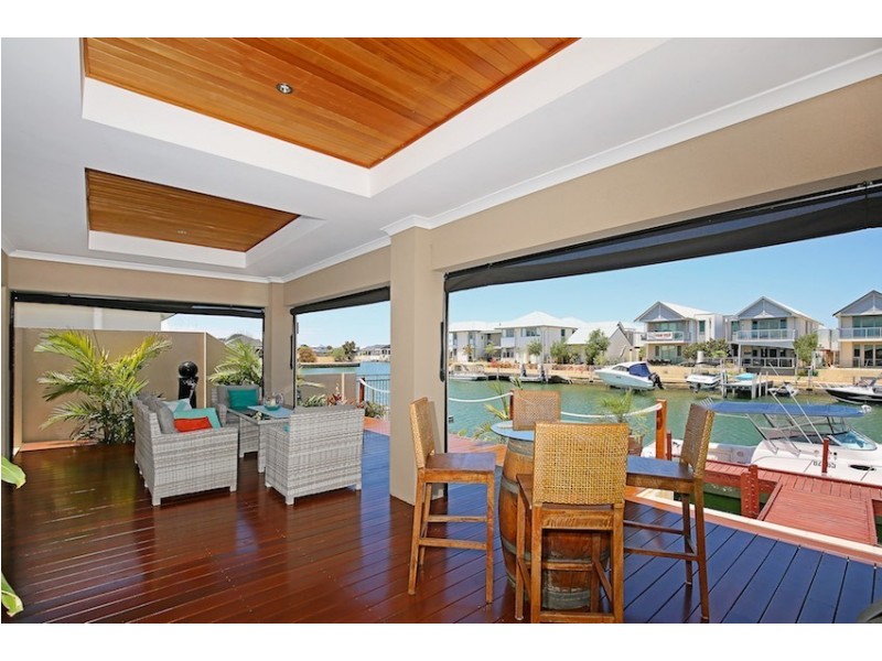 20 Gael Place, Dudley Park WA 6210