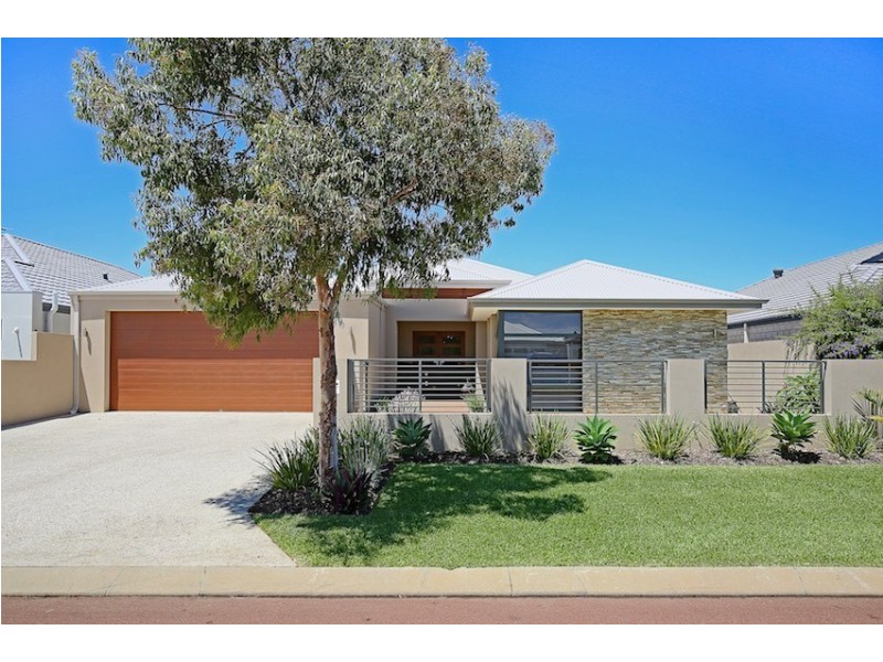 20 Gael Place, Dudley Park WA 6210