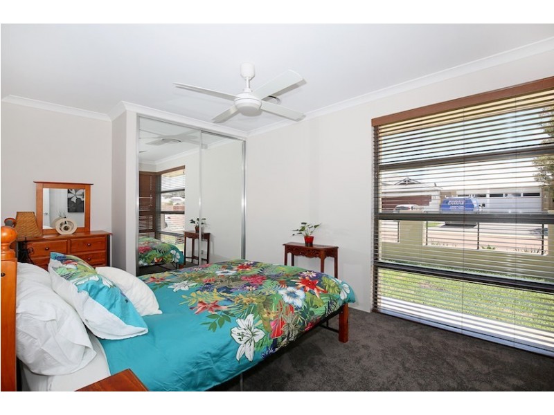 20 Gael Place, Dudley Park WA 6210