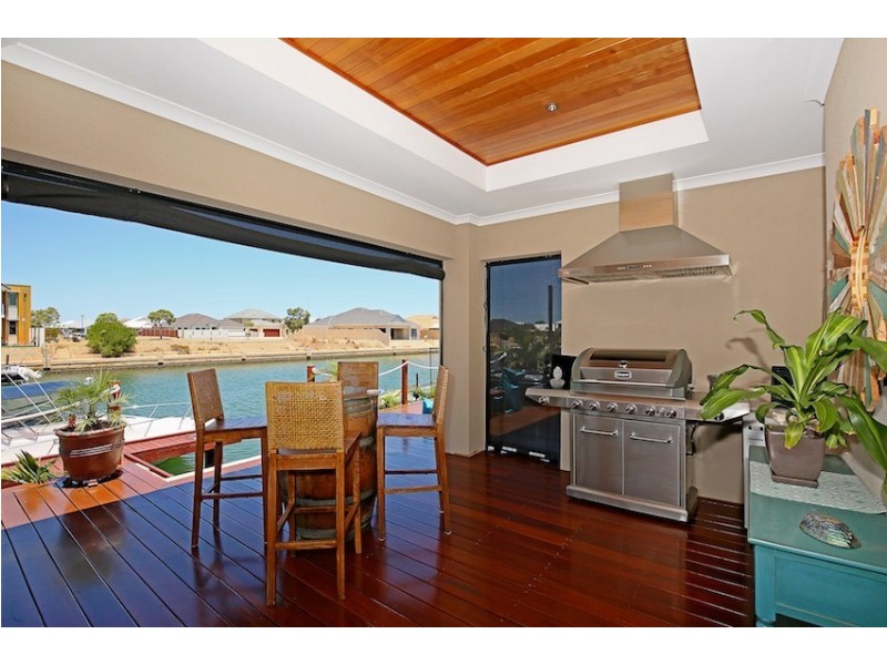 20 Gael Place, Dudley Park WA 6210