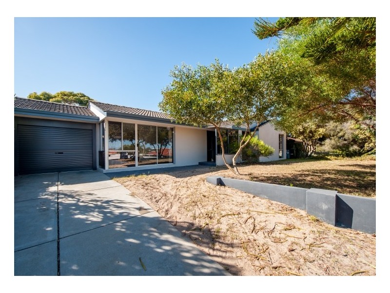 202 McLarty Road, Halls Head WA 6210