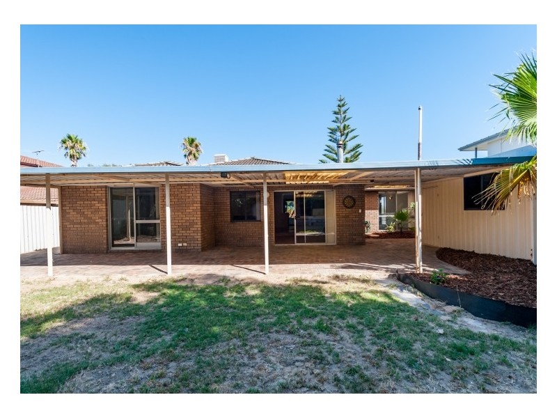 202 McLarty Road, Halls Head WA 6210