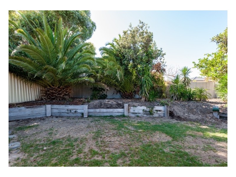 202 McLarty Road, Halls Head WA 6210