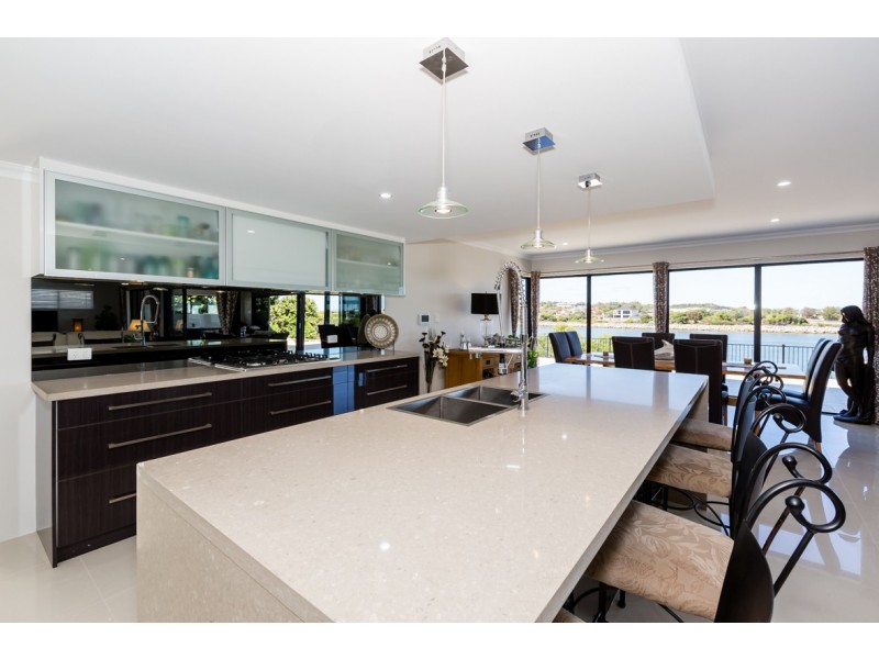31 Australis Circle, Wannanup WA 6210