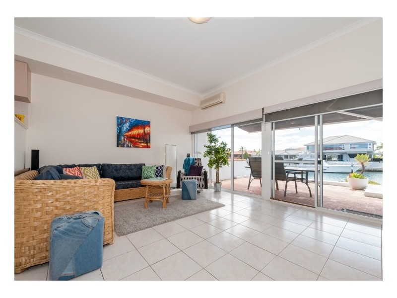 9/20 Baruna Court, Halls Head WA 6210