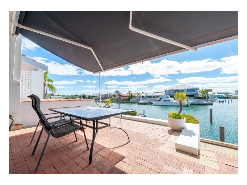 9/20 Baruna Court, Halls Head WA 6210