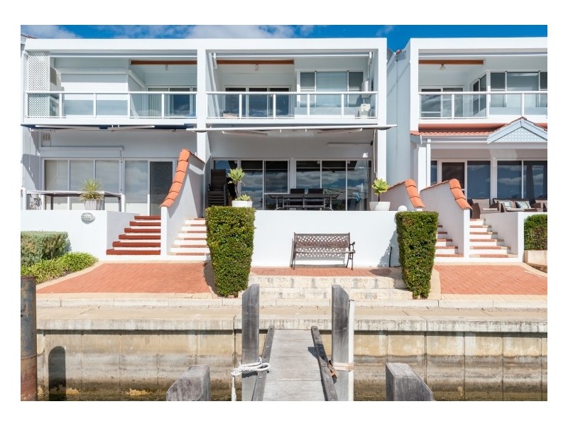 9/20 Baruna Court, Halls Head WA 6210