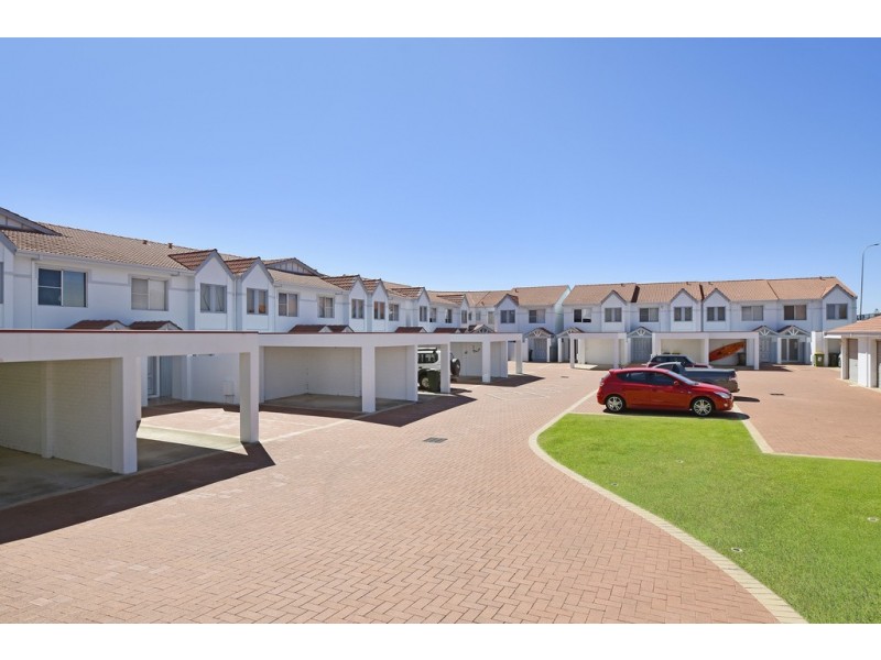 9/20 Baruna Court, Halls Head WA 6210