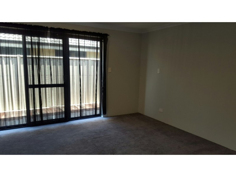 6 Wentworth Heights, Meadow Springs WA 6210