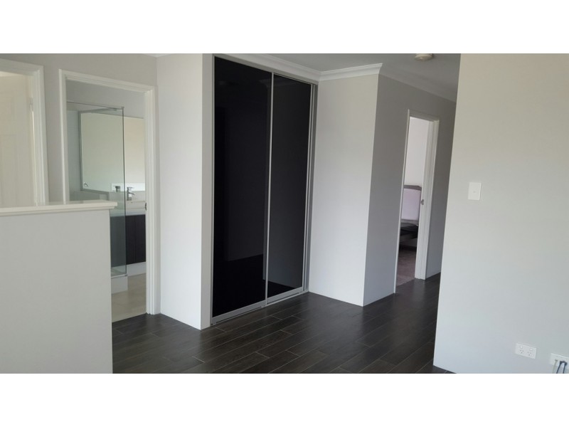 6 Wentworth Heights, Meadow Springs WA 6210