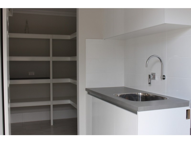 6 Wentworth Heights, Meadow Springs WA 6210