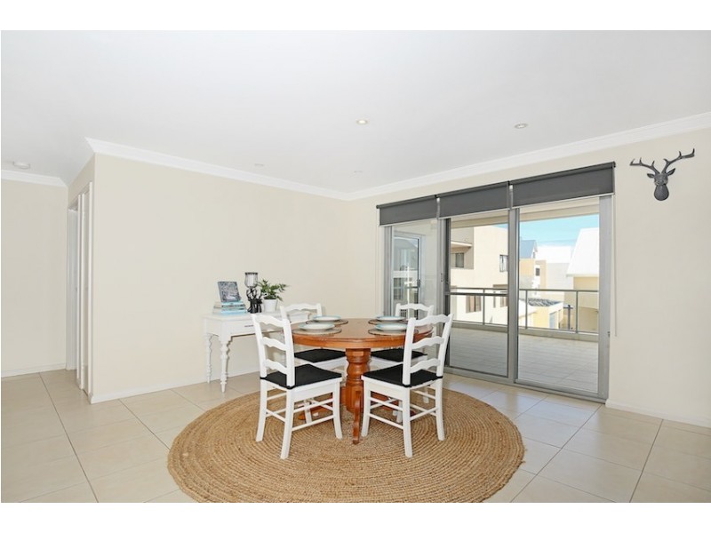 18/1 Breakwater Parade, Mandurah WA 6210