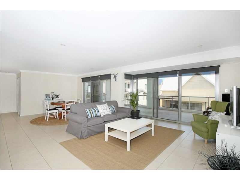 18/1 Breakwater Parade, Mandurah WA 6210