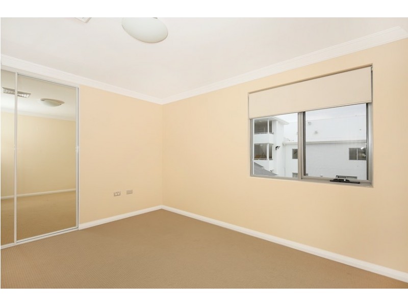 18/1 Breakwater Parade, Mandurah WA 6210